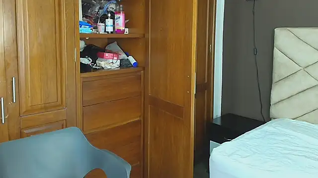 Snapshot of Raquel_jones chatting on September 9, 2025, 12:14 pm Raquel jones online show from September 9, 2025, 12:14 pm