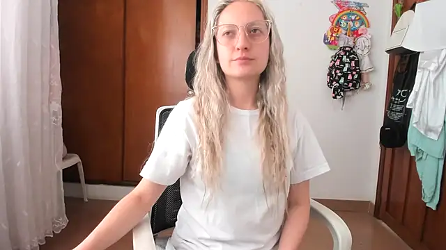 Snapshot of Adele_johnsonn1 chatting on October 29, 2025, 3:11 pm Adele johnsonn1 online show from October 29, 2025, 3:11 pm