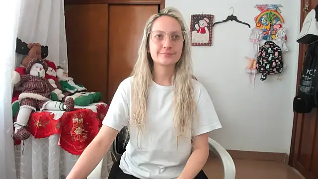 Snapshot of Adele_johnsonn1 chatting on December 2, 2025, 3:58 pm Adele johnsonn1 online show from December 2, 2025, 3:58 pm