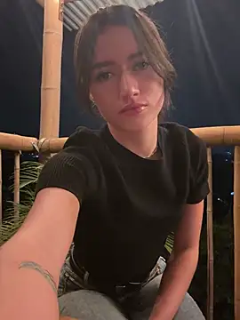 SaraWilliamss  online show from December 15, 2024, 3:56 am