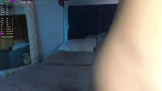 SaraWilliamss  online show from December 24, 2024, 12:11 pm