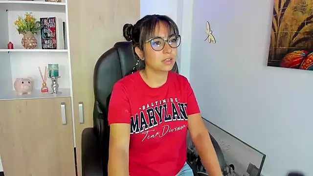 Snapshot of Isabellaa22_1 chatting on March 5, 2025, 4:46 pm Isabellaa22 1 online show from March 5, 2025, 4:46 pm