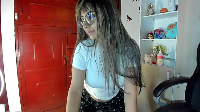 Snapshot of Isabellaa22_1 chatting on March 11, 2026, 2:27 am Isabellaa22 1 online show from March 11, 2026, 2:27 am