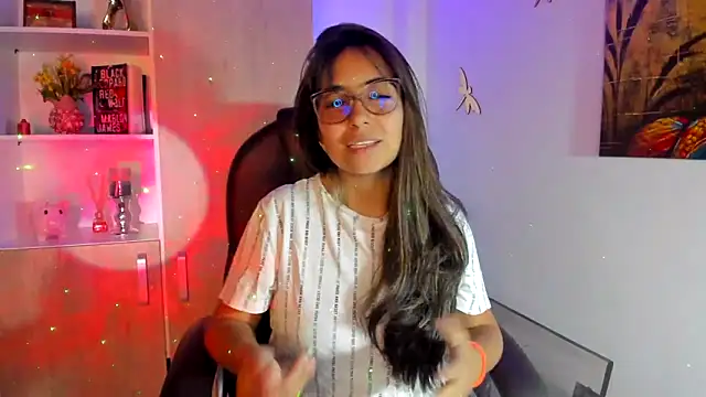 Snapshot of Isabellaa22_1 chatting on February 28, 2025, 3:48 am Isabellaa22 1 online show from February 28, 2025, 3:48 am