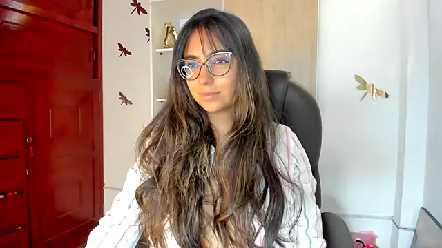 Snapshot of Isabellaa22_1 chatting on November 15, 2025, 5:28 pm Isabellaa22 1 online show from November 15, 2025, 5:28 pm