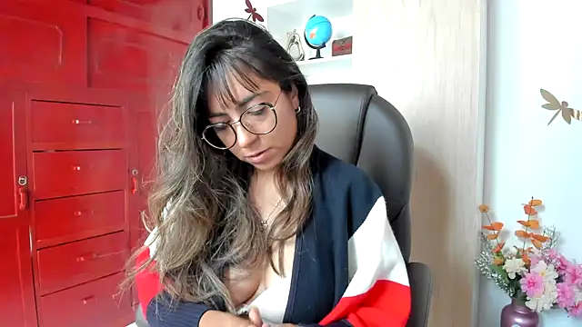 Snapshot of Isabellaa22_1 chatting on July 7, 2026, 5:27 pm Isabellaa22 1 online show from July 7, 2026, 5:27 pm