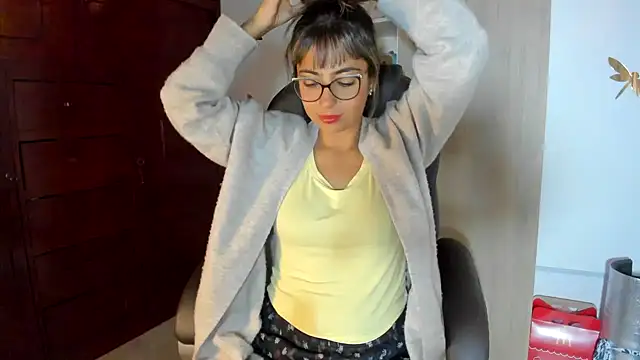 Snapshot of Isabellaa22_1 chatting on March 8, 2026, 4:05 am Isabellaa22 1 online show from March 8, 2026, 4:05 am