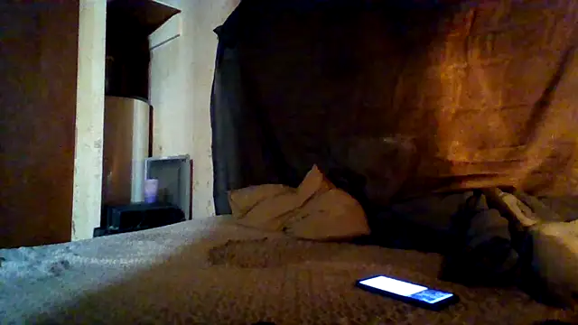 Nightshade7712 online show from November 18, 2025, 11:15 pm