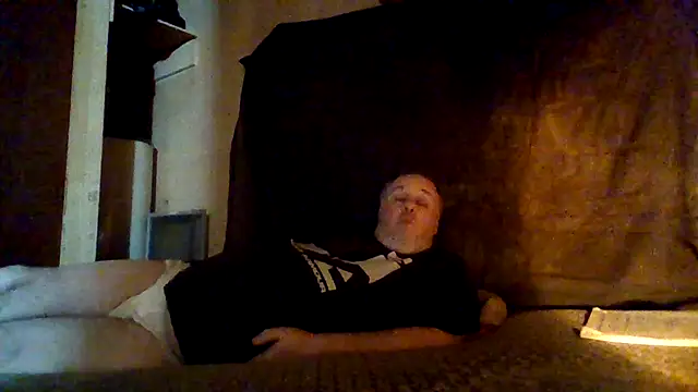 Nightshade7712 online show from October 20, 2025, 8:31 pm