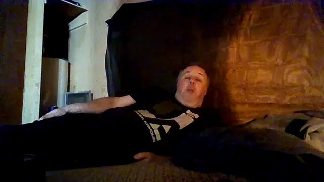 Nightshade7712 online show from November 9, 2025, 5:22 am