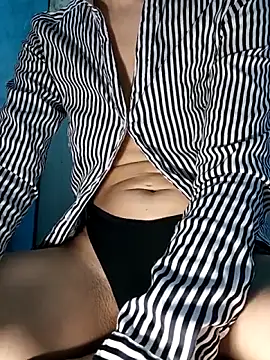 Snapshot of NatashaBud chatting on March 5, 2026, 7:38 am NatashaBud online show from March 5, 2026, 7:38 am