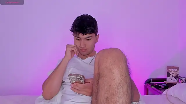 Snapshot of Valerio_James7 chatting on January 13, 2025, 10:56 pm Valerio James7 online show from January 13, 2025, 10:56 pm