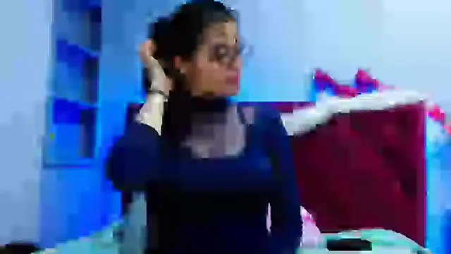 Snapshot of lunazulsj chatting on January 13, 2025, 5:23 pm lunazulsj online show from January 13, 2025, 5:23 pm