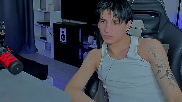 Snapshot of MarkBrowniii chatting on December 23, 2025, 6:56 am MarkBrowniii online show from December 23, 2025, 6:56 am