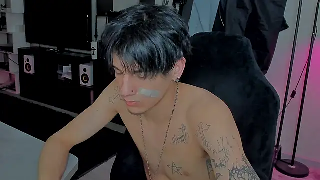 MarkBrowniii online show from April 4, 2026, 4:46 pm