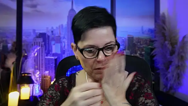 ninarandmann online show from December 16, 2025, 6:12 pm