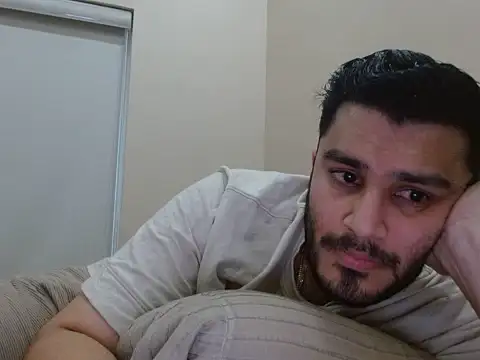 Snapshot of robintoit chatting on October 24, 2025, 8:24 am robintoit online show from October 24, 2025, 8:24 am