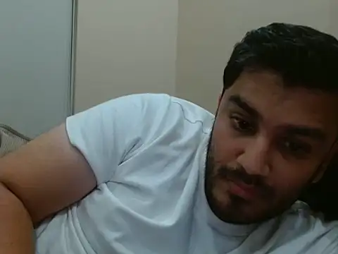 Snapshot of robintoit chatting on July 2, 2026, 6:36 pm robintoit online show from July 2, 2026, 6:36 pm