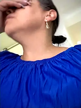 Natasha milf   online show from March 12, 2026, 1:04 pm