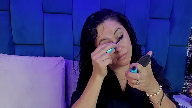 Snapshot of hanny_milf chatting on October 29, 2025, 11:53 am hanny milf online show from October 29, 2025, 11:53 am