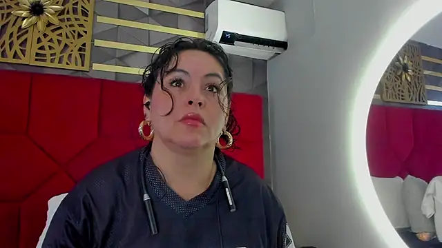 Snapshot of hanny_milf chatting on May 2, 2026, 11:59 am hanny milf online show from May 2, 2026, 11:59 am