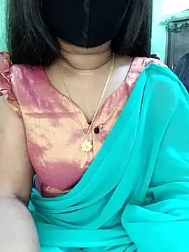 Idhika Paul online show from December 19, 2025, 8:55 pm