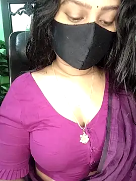 Idhika Paul online show from April 11, 2026, 3:49 pm