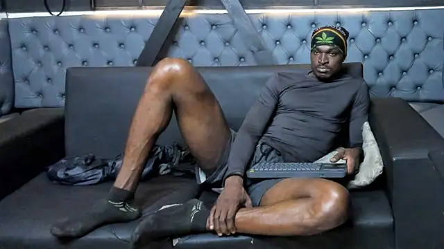 Snapshot of Terrance_z chatting on January 5, 2026, 8:12 pm Terrance z online show from January 5, 2026, 8:12 pm