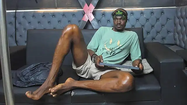 Snapshot of Terrance_z chatting on January 9, 2026, 7:21 pm Terrance z online show from January 9, 2026, 7:21 pm