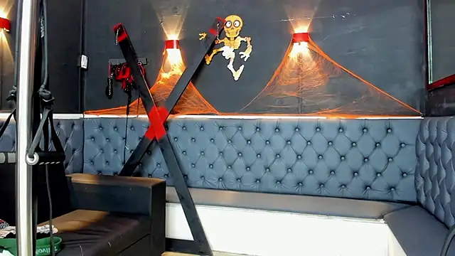 Snapshot of Terrance_z chatting on November 1, 2025, 7:57 am Terrance z online show from November 1, 2025, 7:57 am