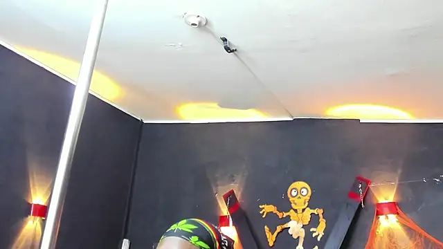 Snapshot of Terrance_z chatting on October 27, 2025, 7:59 pm Terrance z online show from October 27, 2025, 7:59 pm