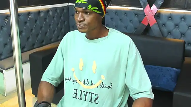 Snapshot of Terrance_z chatting on December 3, 2025, 7:35 pm Terrance z online show from December 3, 2025, 7:35 pm