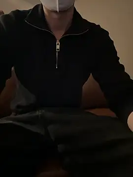 Snapshot of -mirai- chatting on December 16, 2025, 8:51 am -mirai- online show from December 16, 2025, 8:51 am