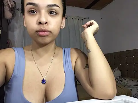 Snapshot of _Little_Lia chatting on February 17, 2025, 5:14 am  Little Lia online show from February 17, 2025, 5:14 am