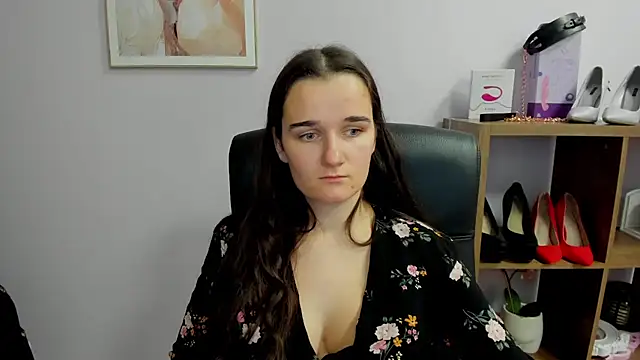 Snapshot of KateDelight chatting on November 9, 2025, 7:51 pm KateDelight online show from November 9, 2025, 7:51 pm