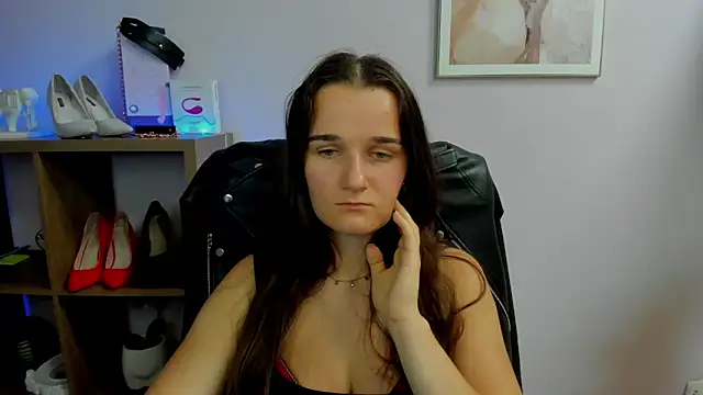 Snapshot of KateDelight chatting on September 28, 2025, 6:59 pm KateDelight online show from September 28, 2025, 6:59 pm