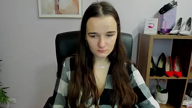 Snapshot of KateDelight chatting on October 25, 2025, 6:45 am KateDelight online show from October 25, 2025, 6:45 am