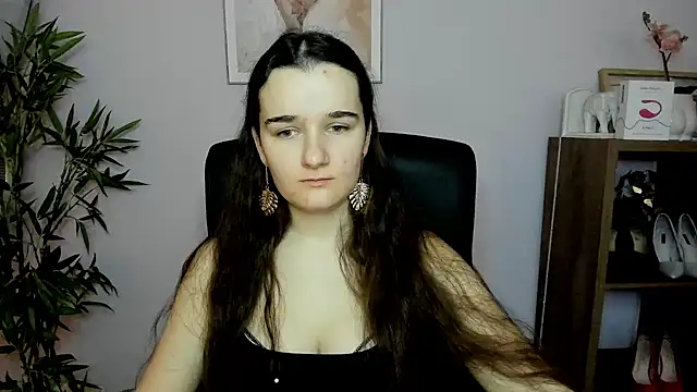 Snapshot of KateDelight chatting on February 1, 2025, 7:36 am KateDelight online show from February 1, 2025, 7:36 am