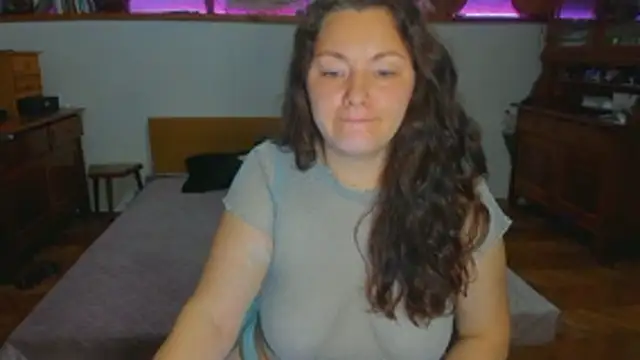 SoftlyShine online show from December 18, 2025, 6:45 pm