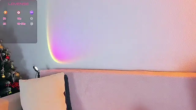 Snapshot of CrystalRey chatting on January 13, 2026, 7:23 am CrystalRey online show from January 13, 2026, 7:23 am