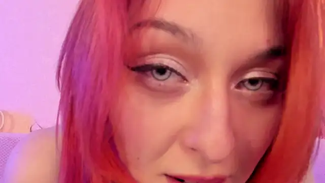 Snapshot of CrystalRey chatting on January 31, 2025, 8:11 am CrystalRey online show from January 31, 2025, 8:11 am