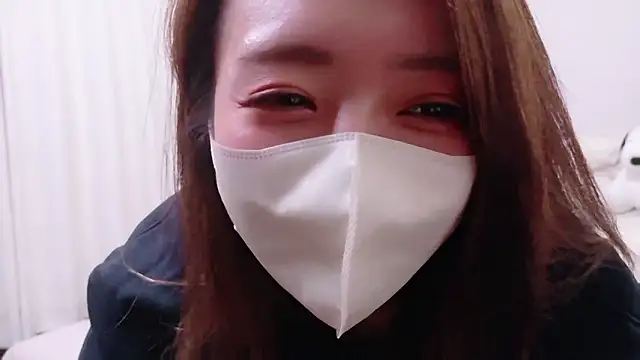 Snapshot of ayu_yu_xo chatting on November 10, 2025, 3:28 pm ayu yu xo online show from November 10, 2025, 3:28 pm