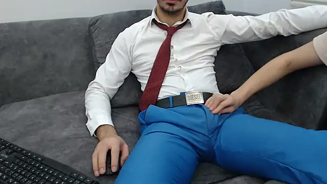 Snapshot of Naughtb0y chatting on November 30, 2025, 11:11 am Naughtb0y online show from November 30, 2025, 11:11 am