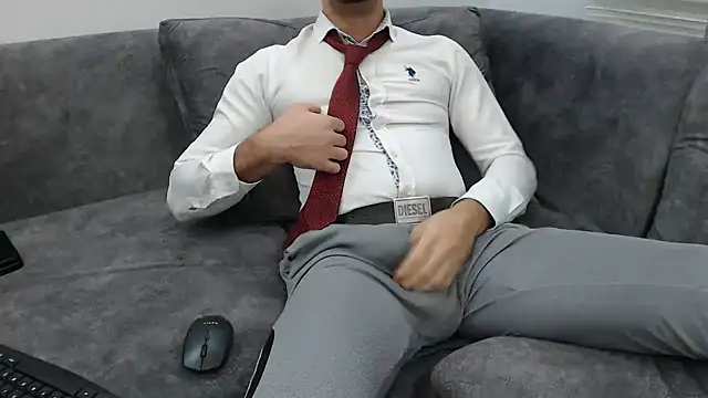 Snapshot of Naughtb0y chatting on November 25, 2025, 11:05 pm Naughtb0y online show from November 25, 2025, 11:05 pm