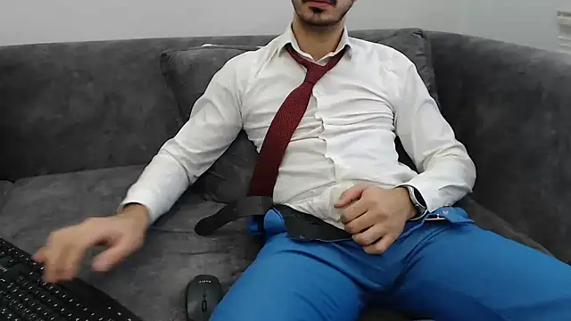 Snapshot of Naughtb0y chatting on December 16, 2025, 11:36 am Naughtb0y online show from December 16, 2025, 11:36 am