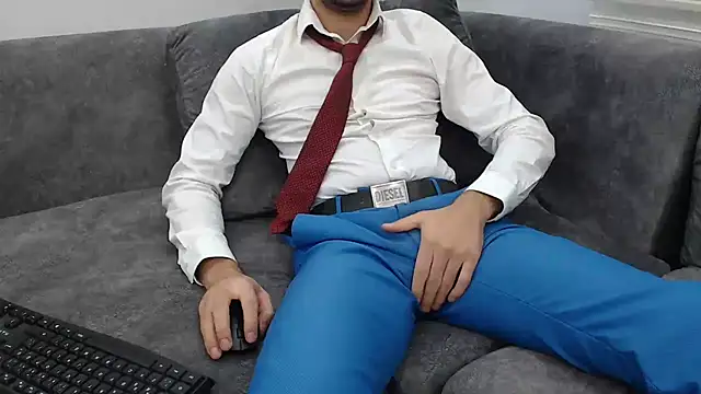 Snapshot of Naughtb0y chatting on November 30, 2025, 11:27 pm Naughtb0y online show from November 30, 2025, 11:27 pm