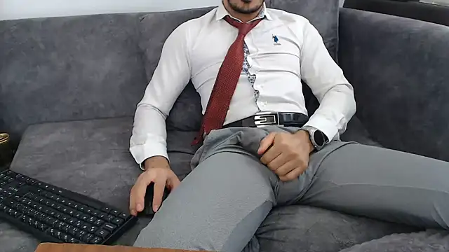 Snapshot of Naughtb0y chatting on June 6, 2026, 10:31 am Naughtb0y online show from June 6, 2026, 10:31 am