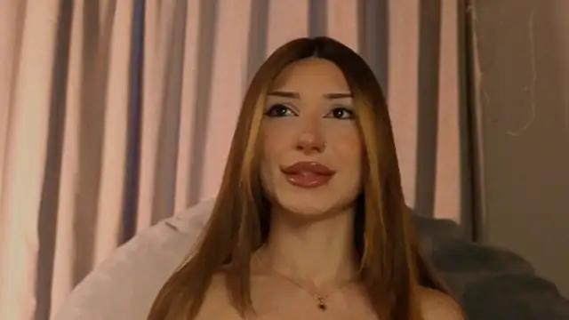 mollyyank online show from November 28, 2025, 12:27 pm