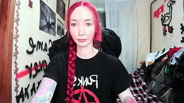 Roxy Silver online show from April 8, 2026, 8:54 pm