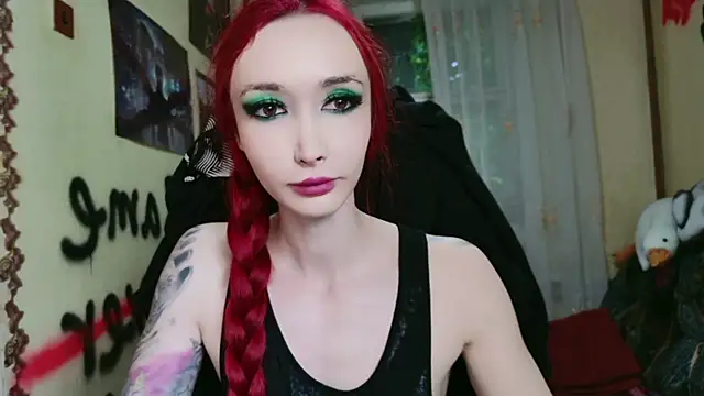 Snapshot of Roxy_Silver chatting on June 3, 2026, 1:12 pm Roxy Silver online show from June 3, 2026, 1:12 pm